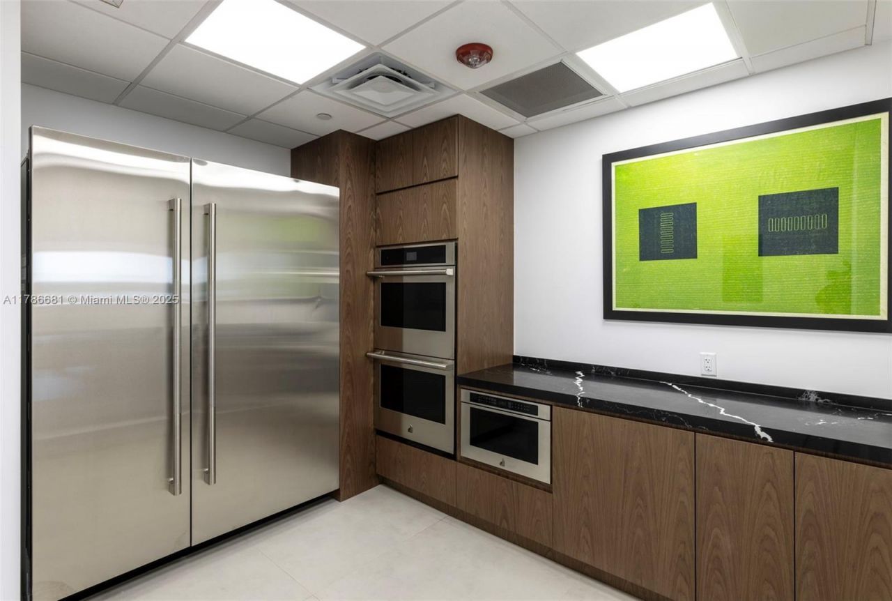 11 Island Ave, Unit 512, Miami Beach, FL 33139 Photo