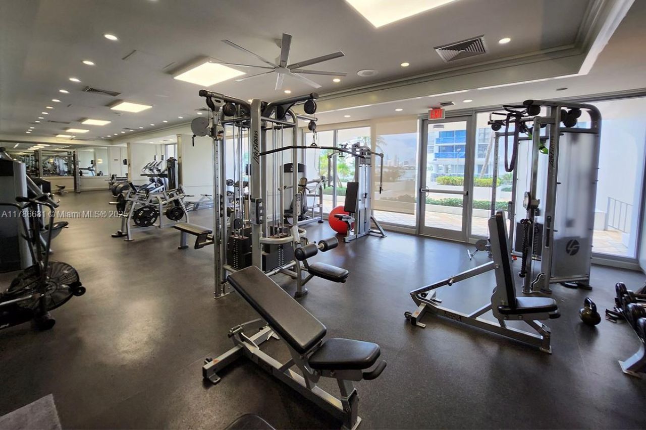 11 Island Ave, Unit 512, Miami Beach, FL 33139 Photo