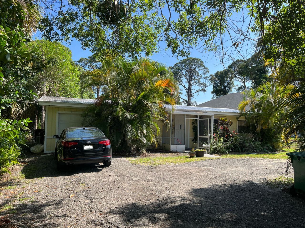 203 E Easy Street, Fort Pierce, FL 34982 Photo