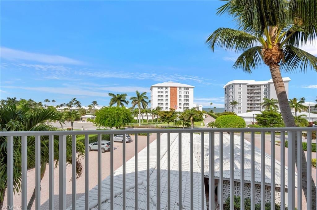 2800 Gulf Shore Blvd N, Unit 304, Naples, FL 34103 Photo