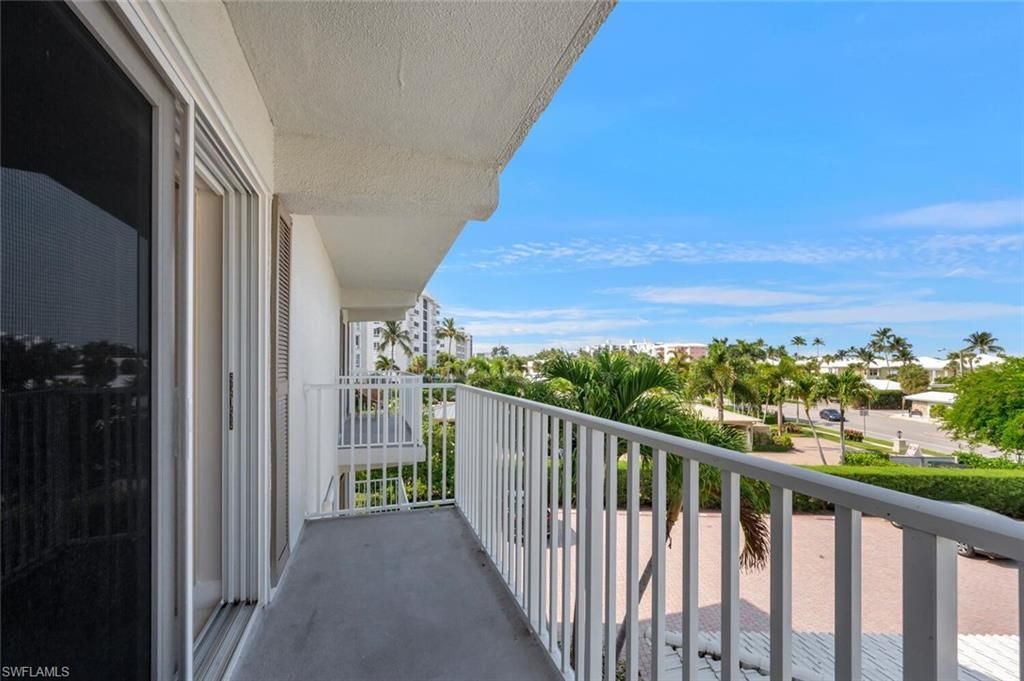 2800 Gulf Shore Blvd N, Unit 304, Naples, FL 34103 Photo