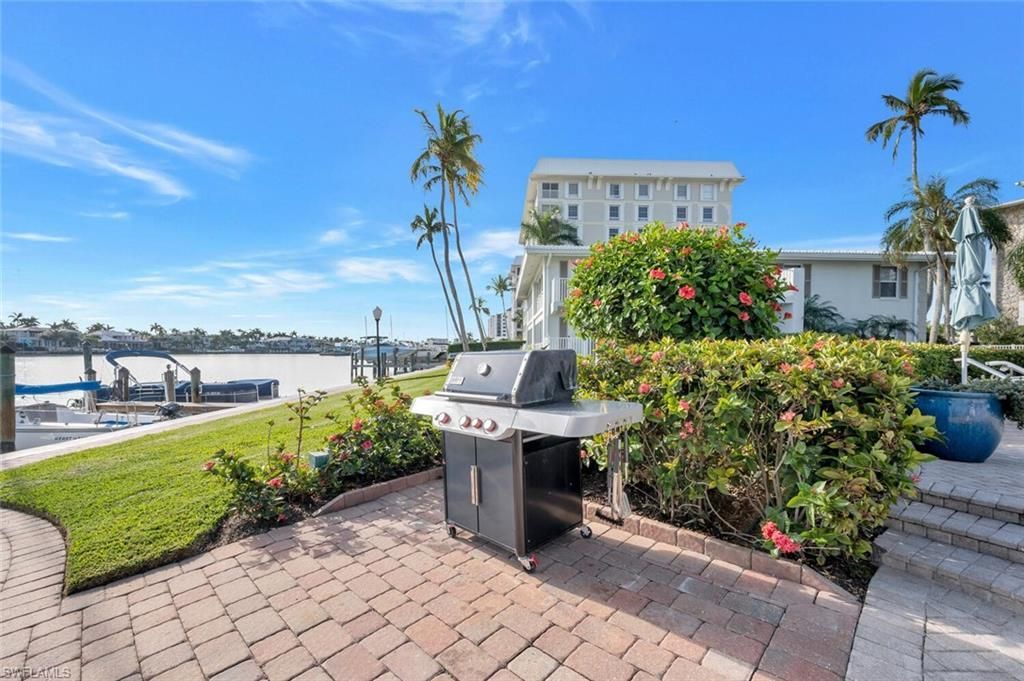 2800 Gulf Shore Blvd N, Unit 304, Naples, FL 34103 Photo