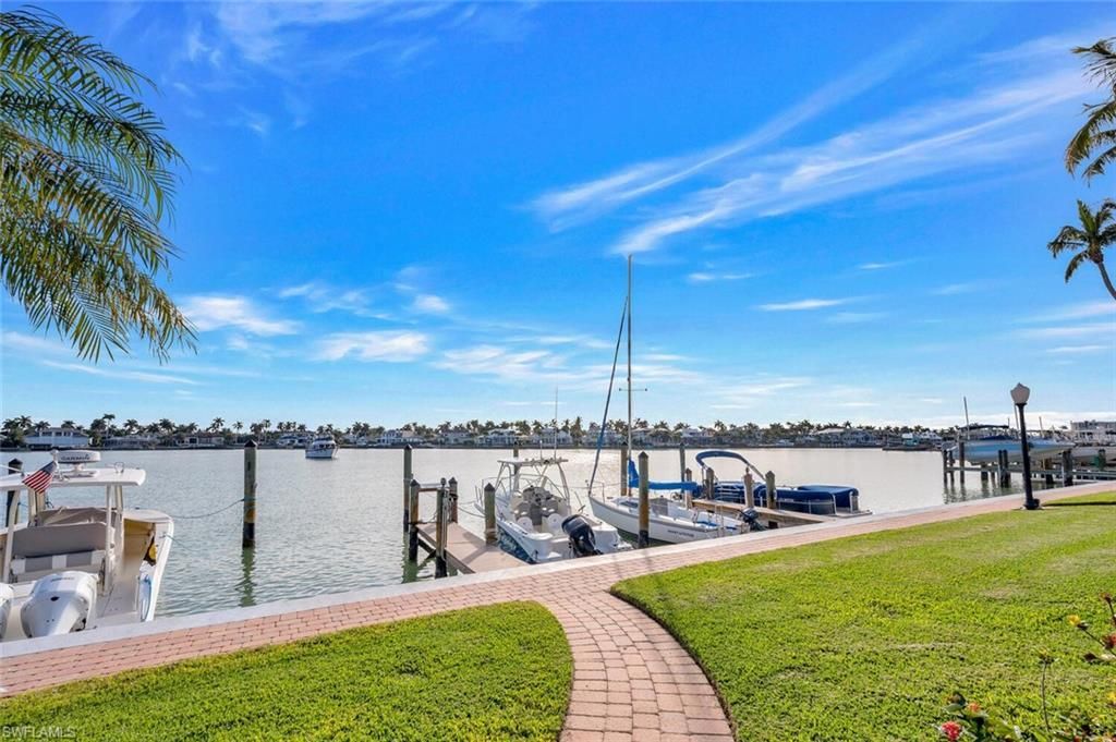 2800 Gulf Shore Blvd N, Unit 304, Naples, FL 34103 Photo