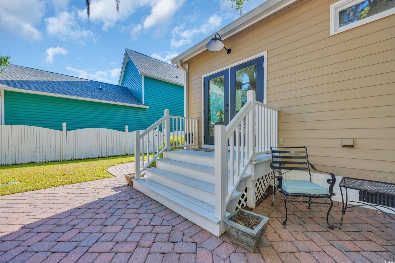 99 Berry Tree Dr. Photo 31