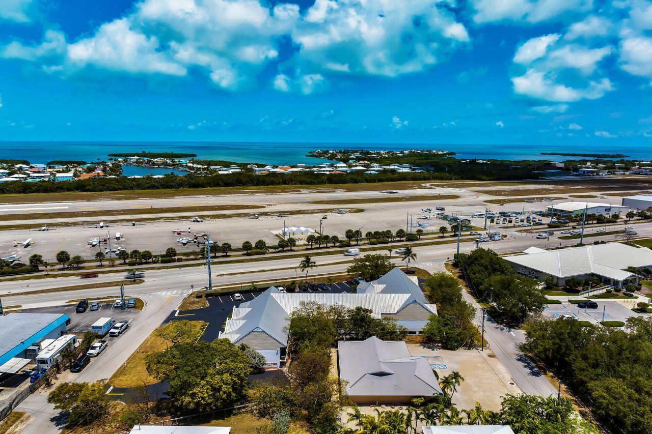 9707 Overseas Highway, Marathon, FL 33050 Photo