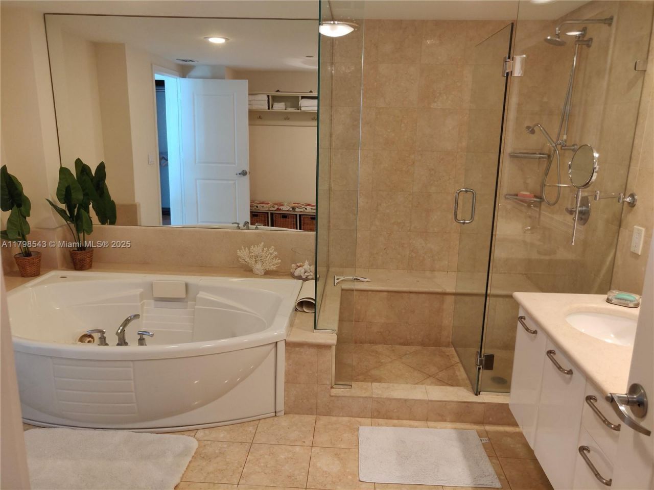 3101 S Ocean Dr, Unit 2206, Hollywood, FL 33019 Photo