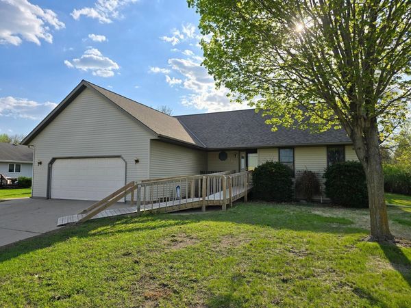 735 10th Avenue S, Waite Park, MN 56387