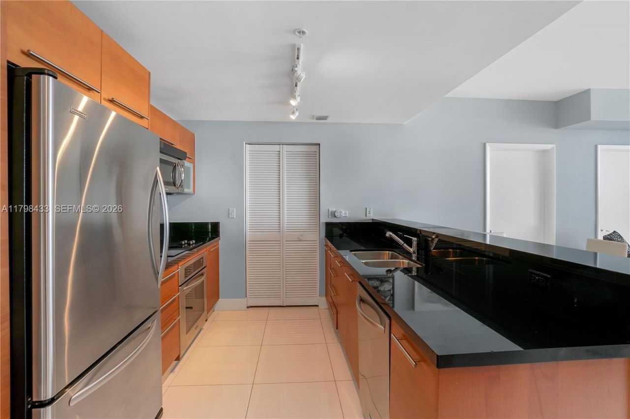 253 NE 2nd St, Unit 2201, Miami, FL 33132 Photo