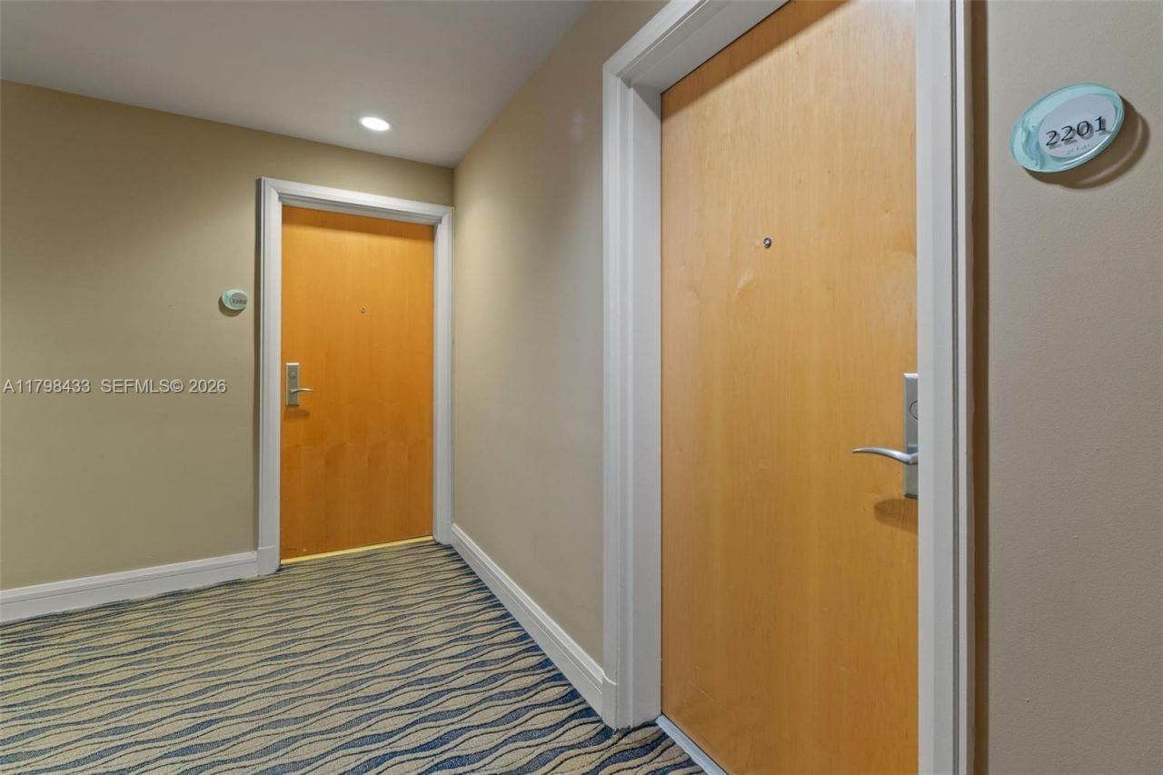 253 NE 2nd St, Unit 2201, Miami, FL 33132 Photo