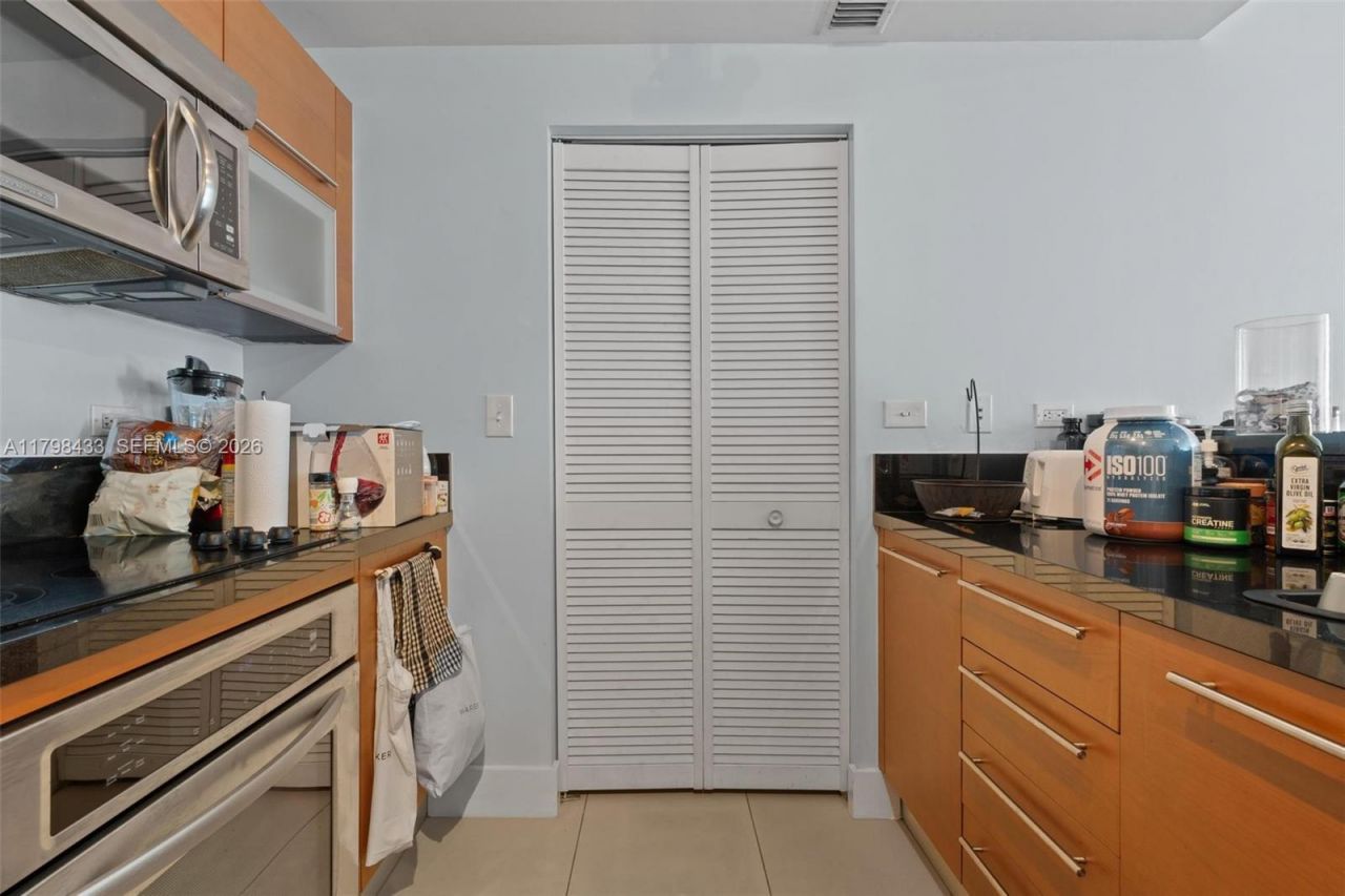 253 NE 2nd St, Unit 2201, Miami, FL 33132 Photo