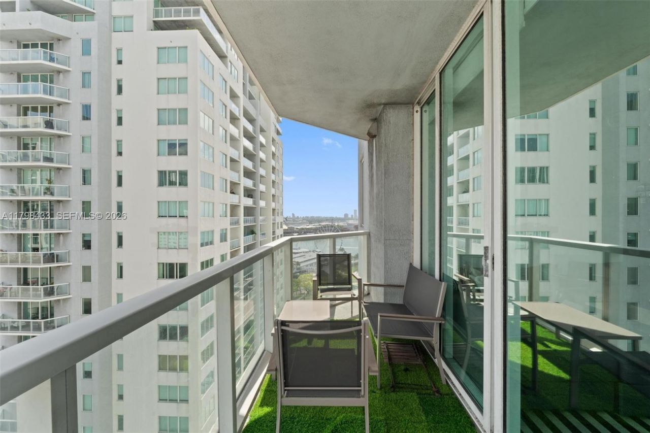 253 NE 2nd St, Unit 2201, Miami, FL 33132 Photo