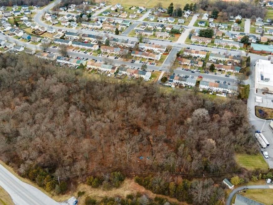 Carnival Drive, Taneytown, MD 21787 Main Photo