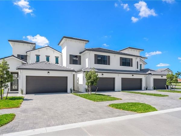 6093 Barbara CIR, NAPLES, FL 34112