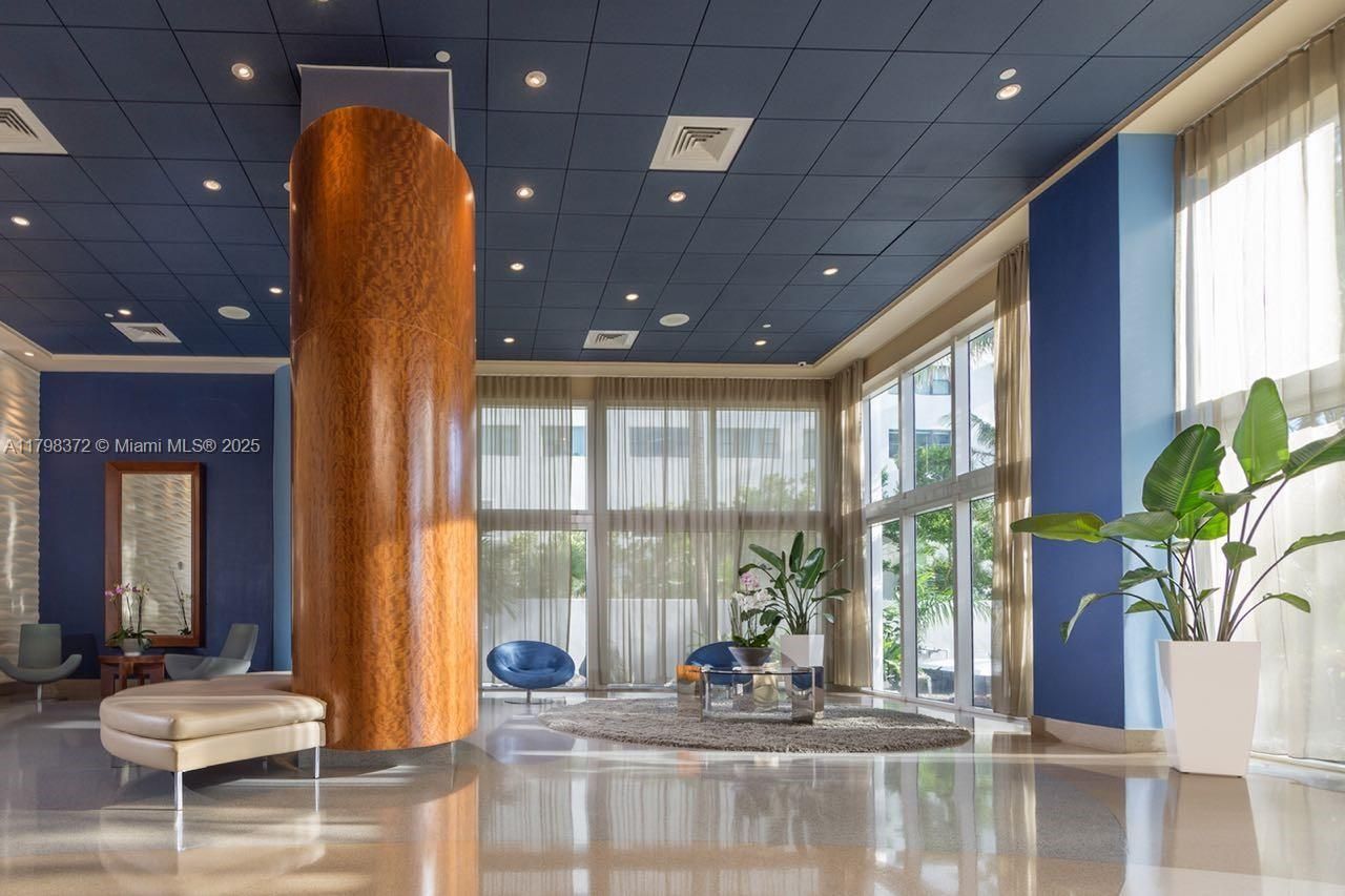 6365 Collins Ave, Unit 3202, Miami Beach, FL 33141 Photo