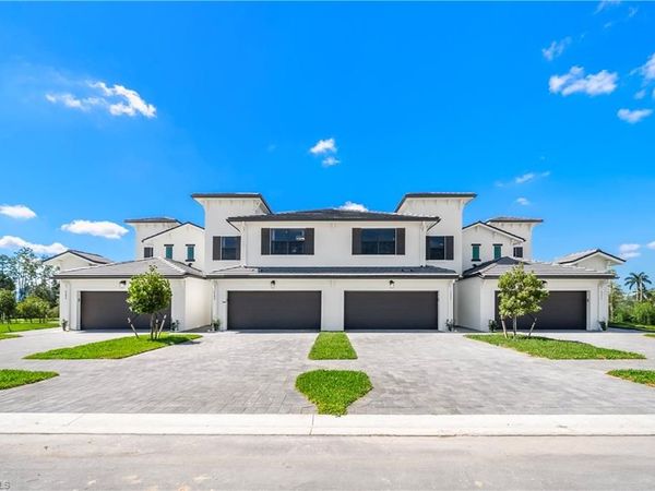 6085 Barbara CIR, NAPLES, FL 34112