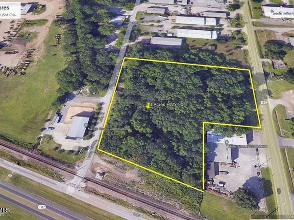 109 Tubing Rd Road, Broussard, LA 70518