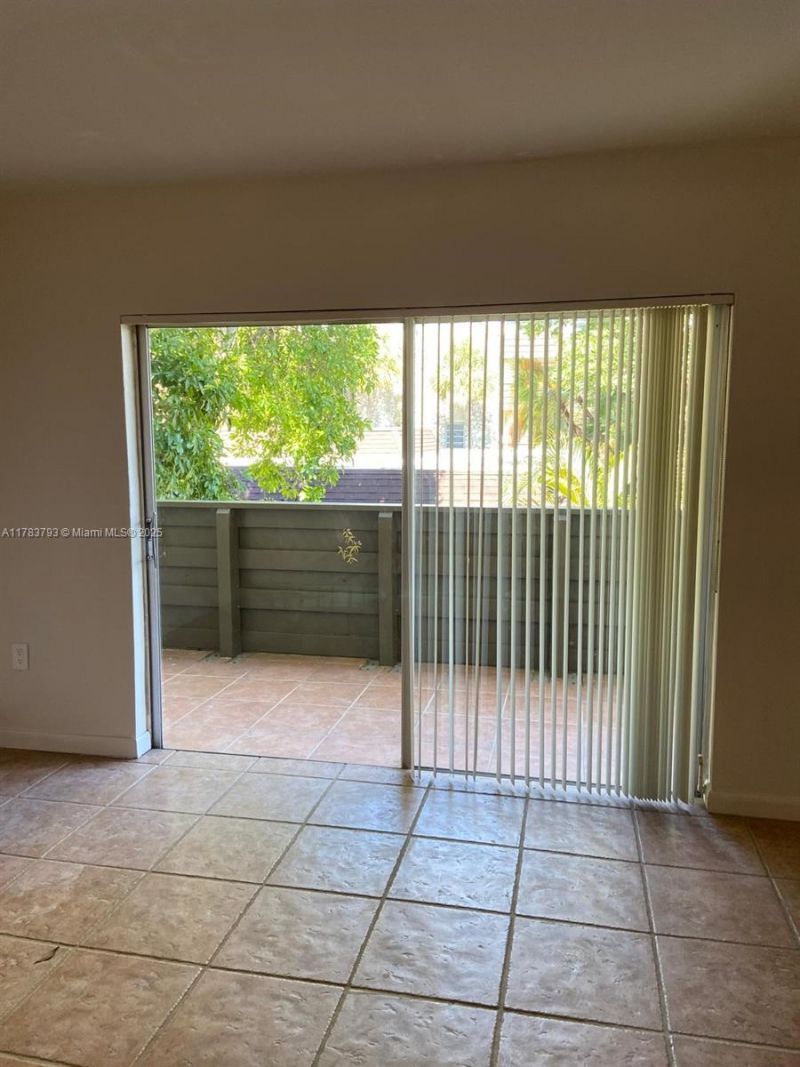 8335 SW 72nd Ave, Unit 202D, Miami, FL 33143 Photo