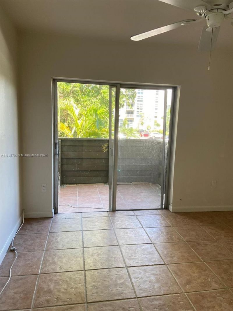 8335 SW 72nd Ave, Unit 202D, Miami, FL 33143 Photo