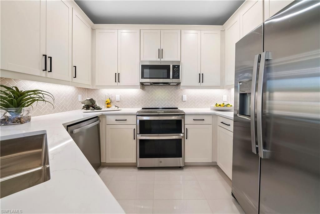 6092 Barbara Cir, Naples, FL 34112 Photo