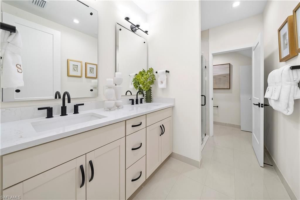6092 Barbara Cir, Naples, FL 34112 Photo