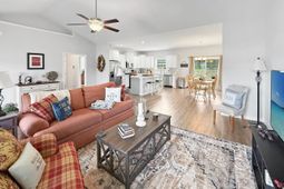 40 Little Peru Ct. photo 4