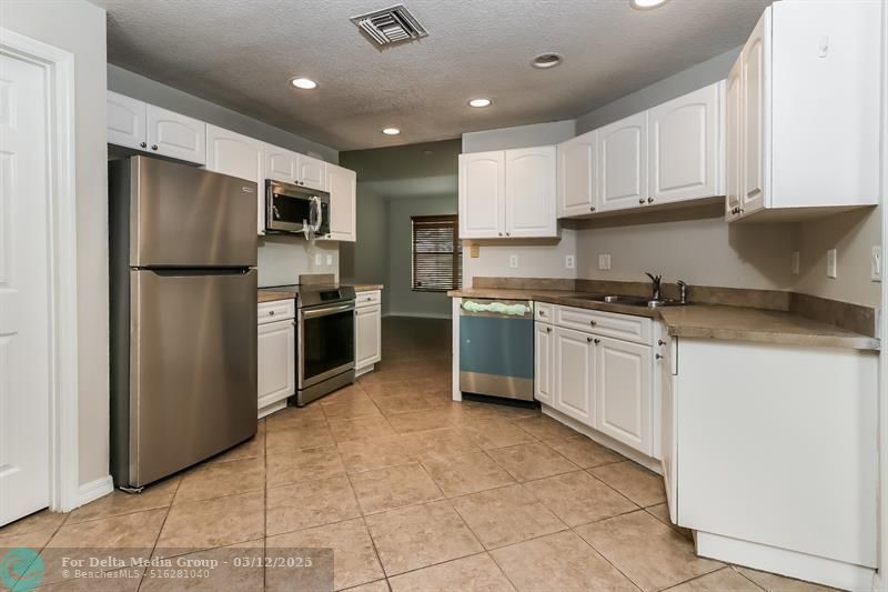 2095 SE Joyner Cir, Port Saint Lucie, FL 34952 Photo