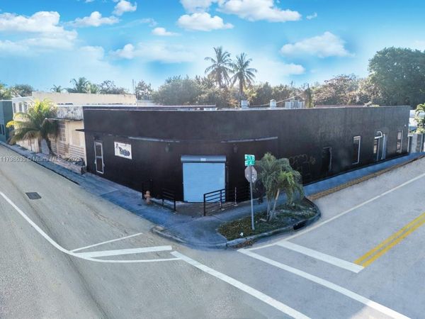 360 NW 71st St, Miami, FL 33150