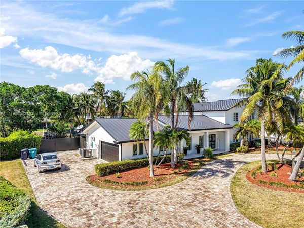 7501 SW 174th St, Palmetto Bay, FL 33157