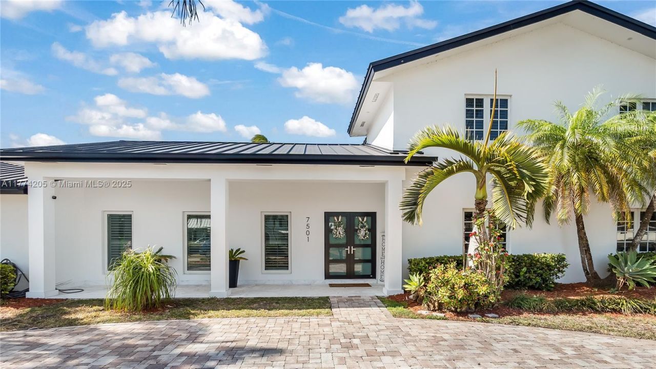 7501 SW 174th St, Palmetto Bay, FL 33157 Photo