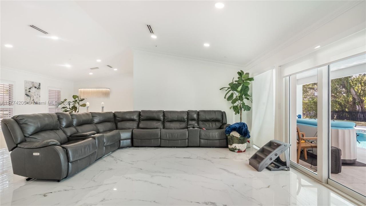 7501 SW 174th St, Palmetto Bay, FL 33157 Photo