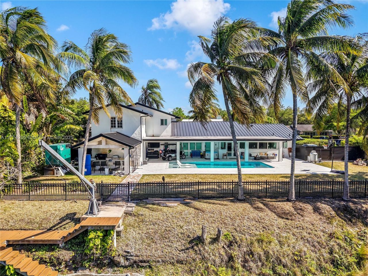 7501 SW 174th St, Palmetto Bay, FL 33157 Photo