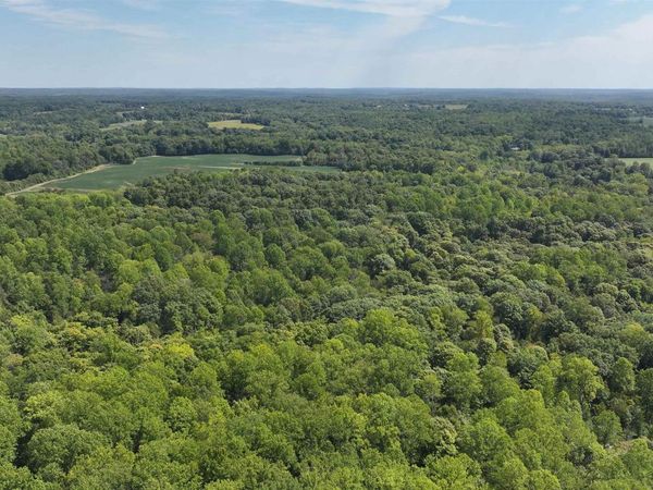 3 Fiscus Cemetery Road, Coal City, IN 47427