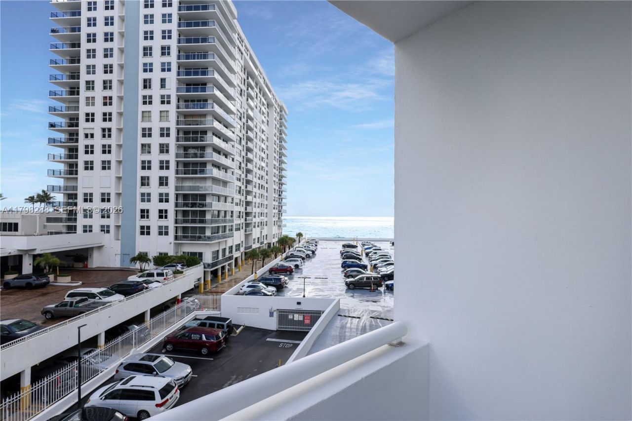 3001 S Ocean Dr, Unit 443, Hollywood, FL 33019 Photo