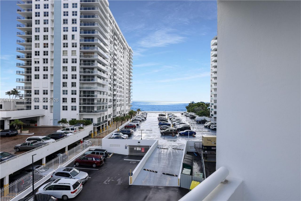 3001 S Ocean Dr, Unit 443, Hollywood, FL 33019 Photo