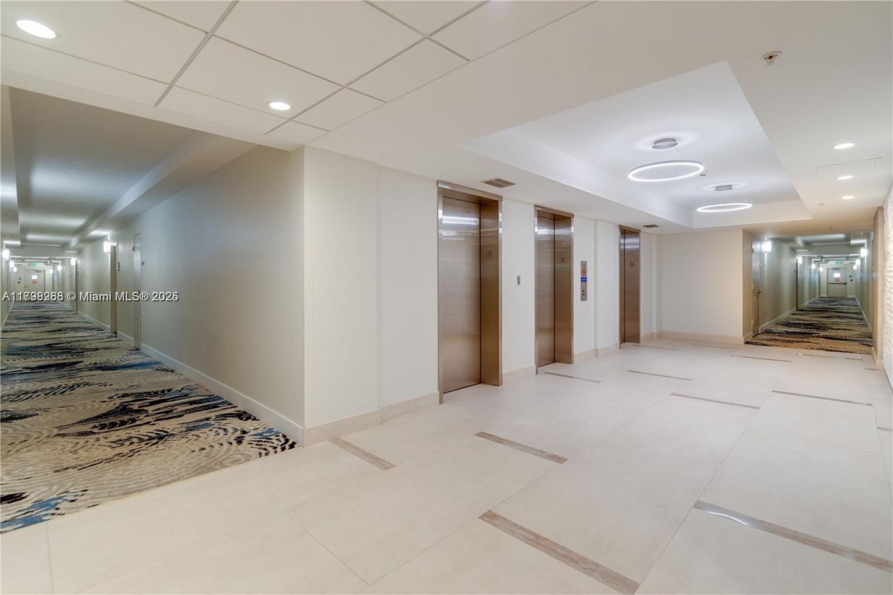 3001 S Ocean Dr, Unit 443, Hollywood, FL 33019 Photo