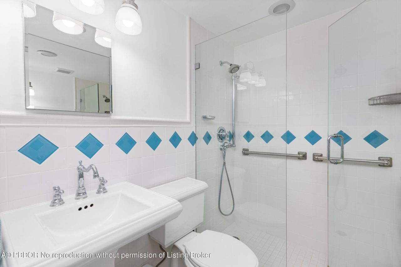 250 Bradley Place, Unit 408, Palm Beach, FL 33480 Photo