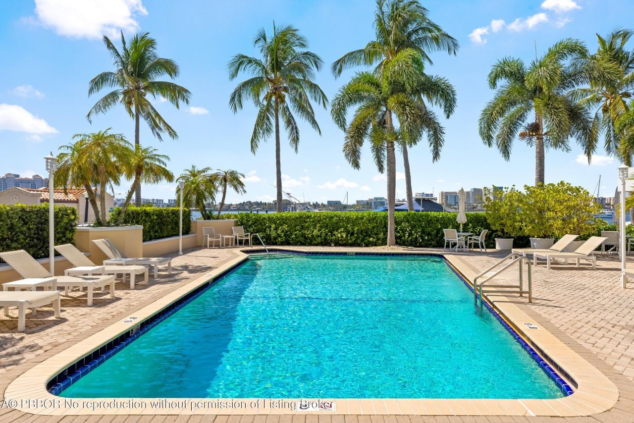 250 Bradley Place, Unit 408, Palm Beach, FL 33480 Photo