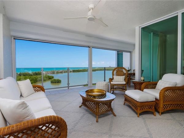 60 Seagate DR, Unit 704, NAPLES, FL 34103