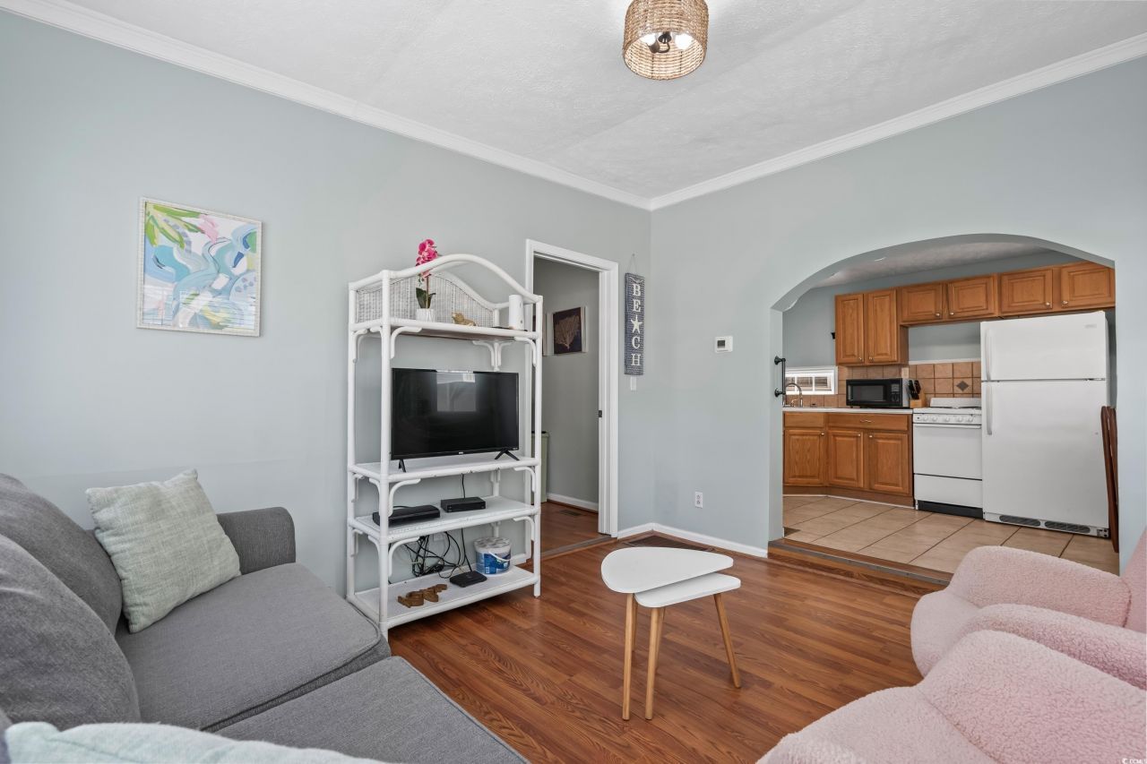 6001 - 1807 S Kings Hwy. Photo 10