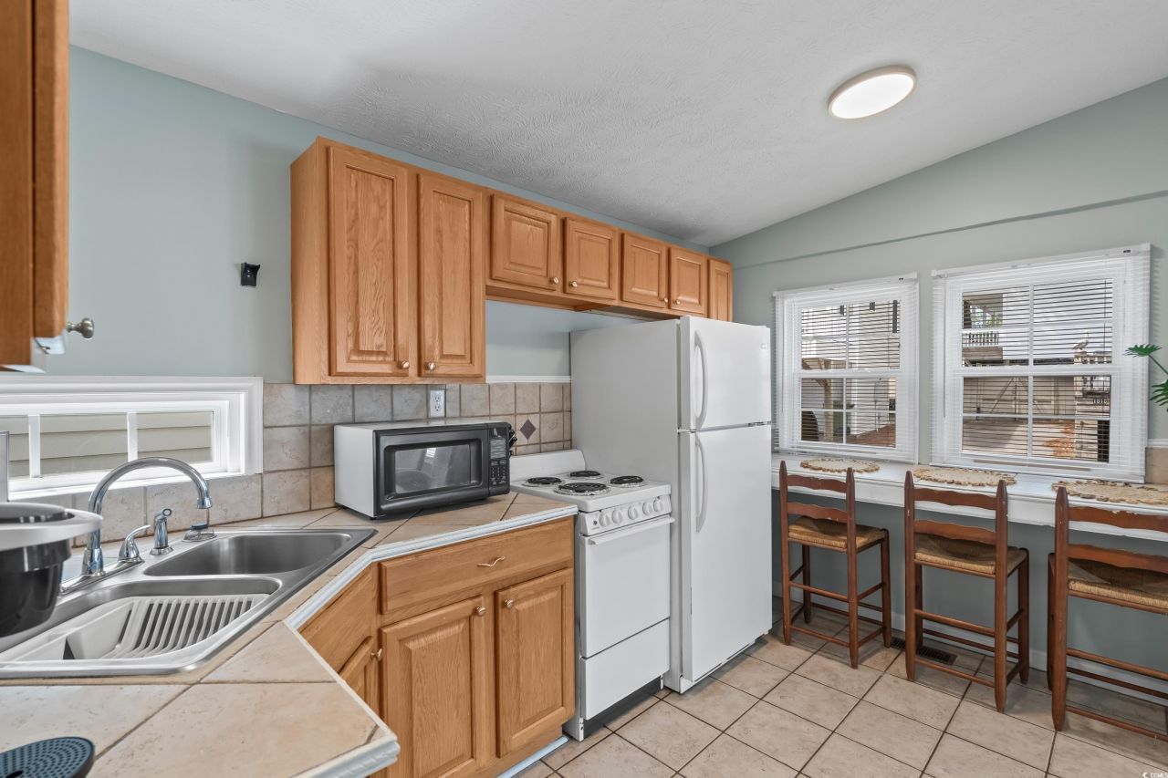 6001 - 1807 S Kings Hwy. Photo 16