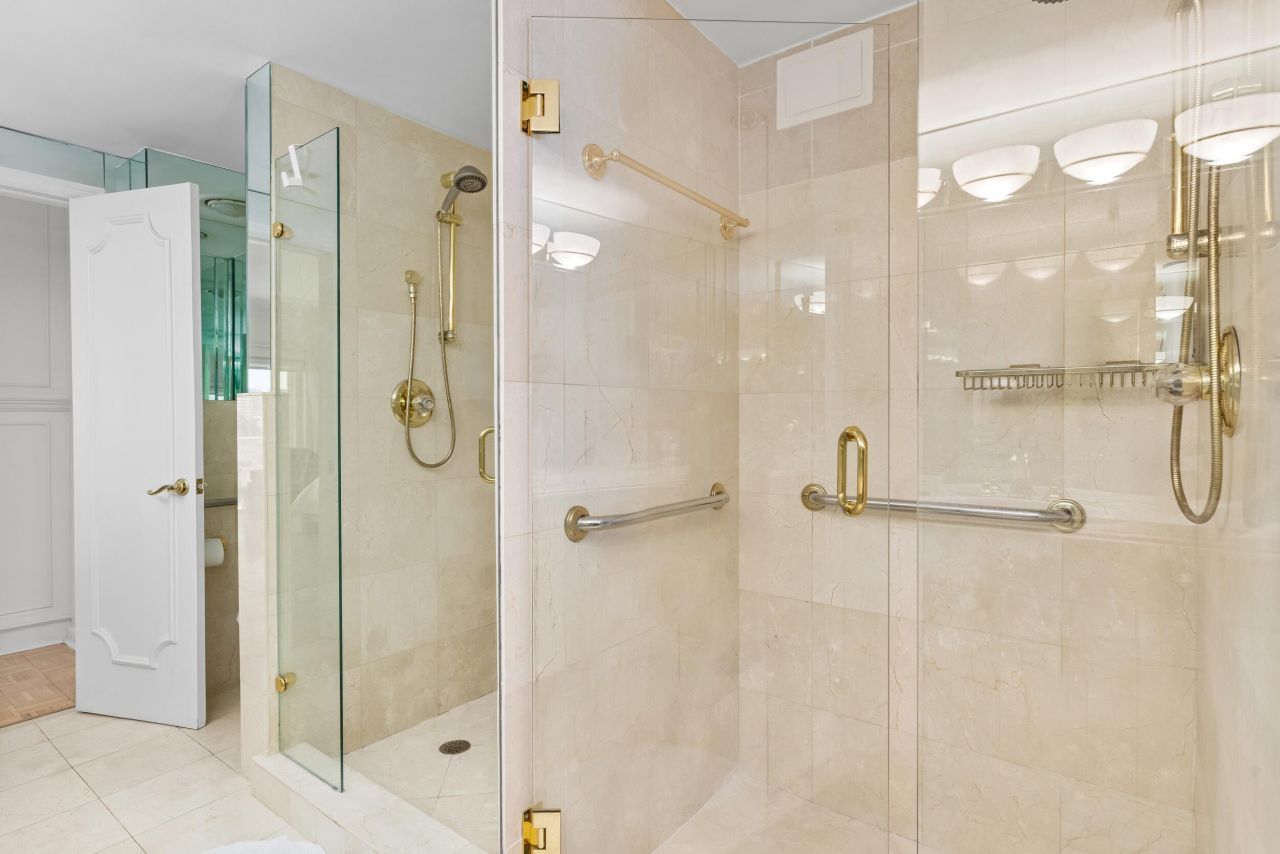 250 Bradley Place, Unit 408, Palm Beach, FL 33480 Photo