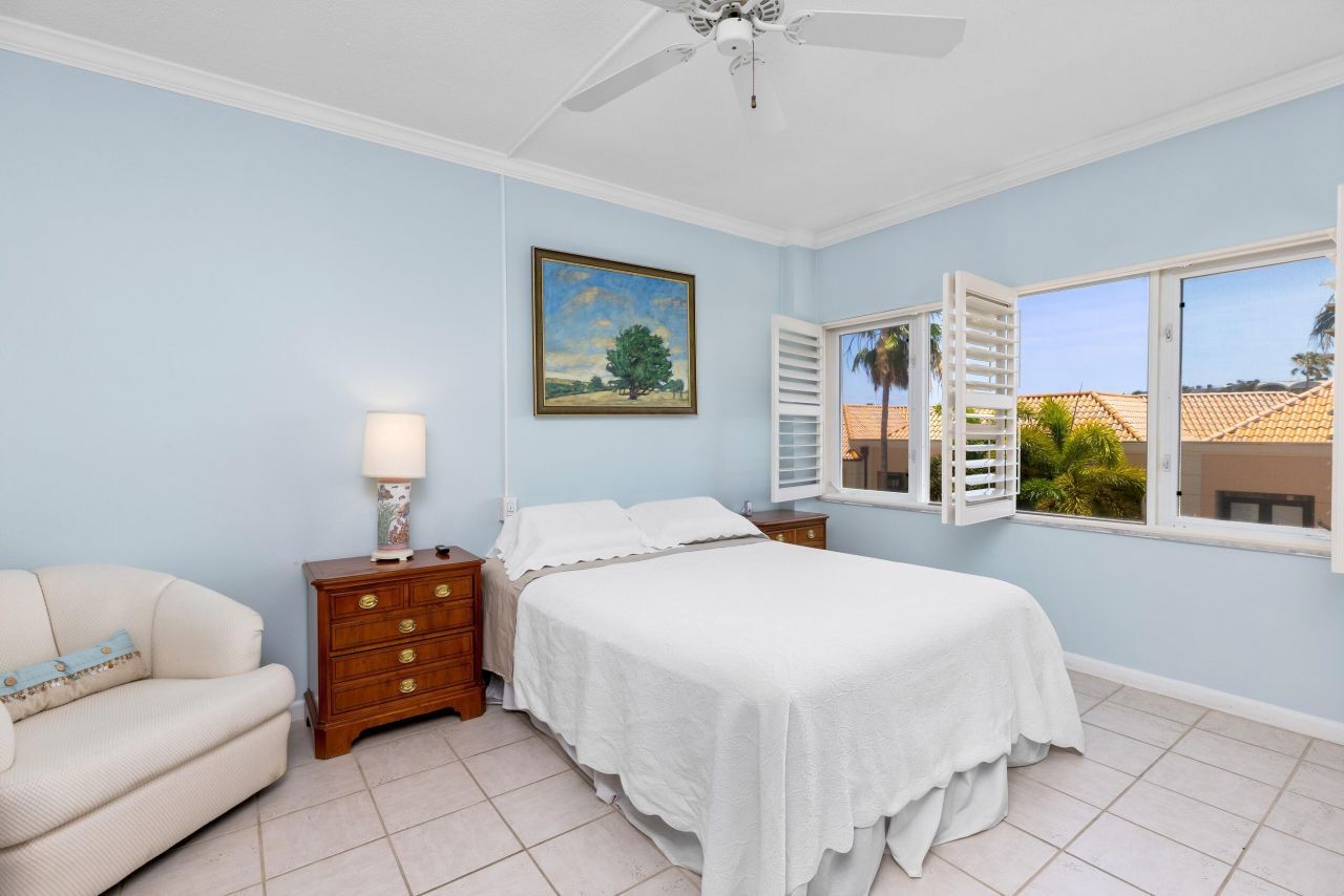 250 Bradley Place, Unit 408, Palm Beach, FL 33480 Photo