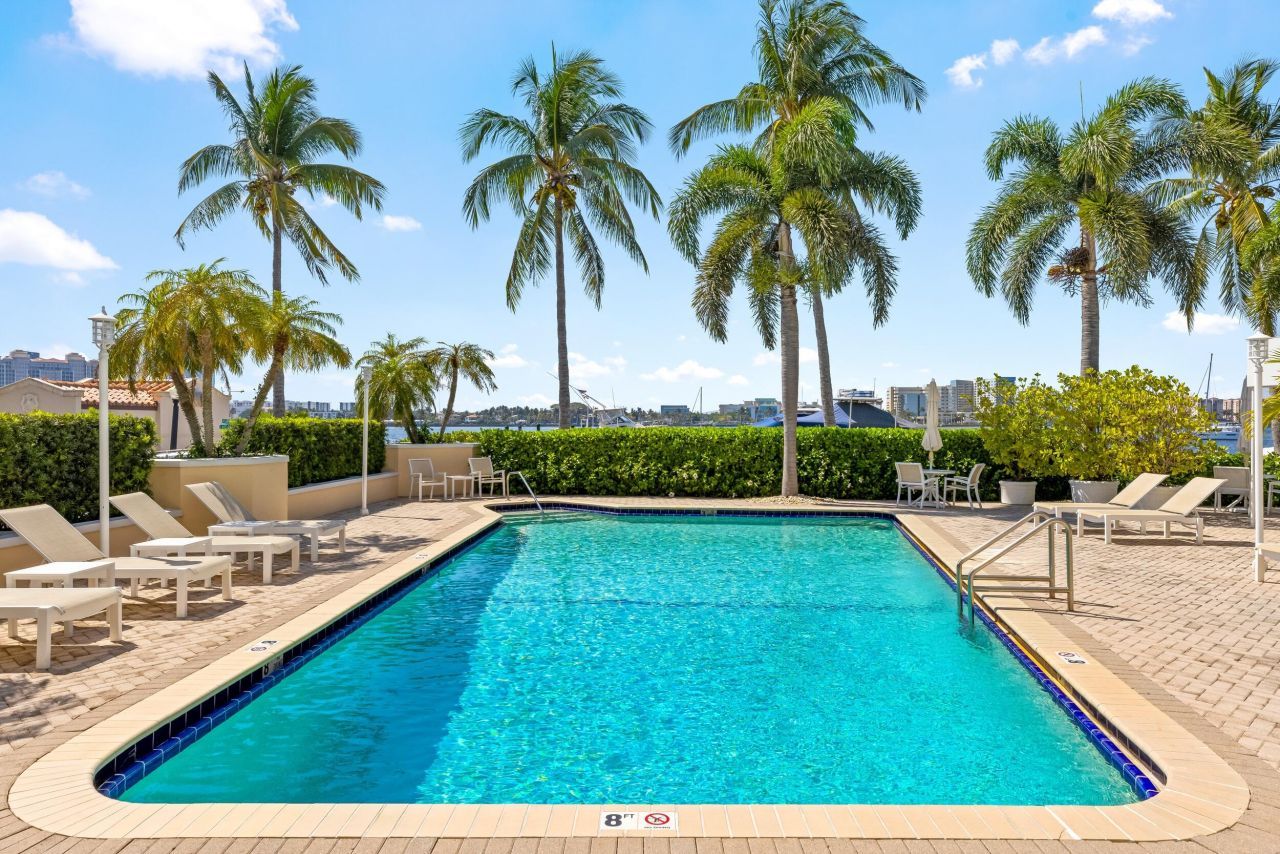 250 Bradley Place, Unit 408, Palm Beach, FL 33480 Photo