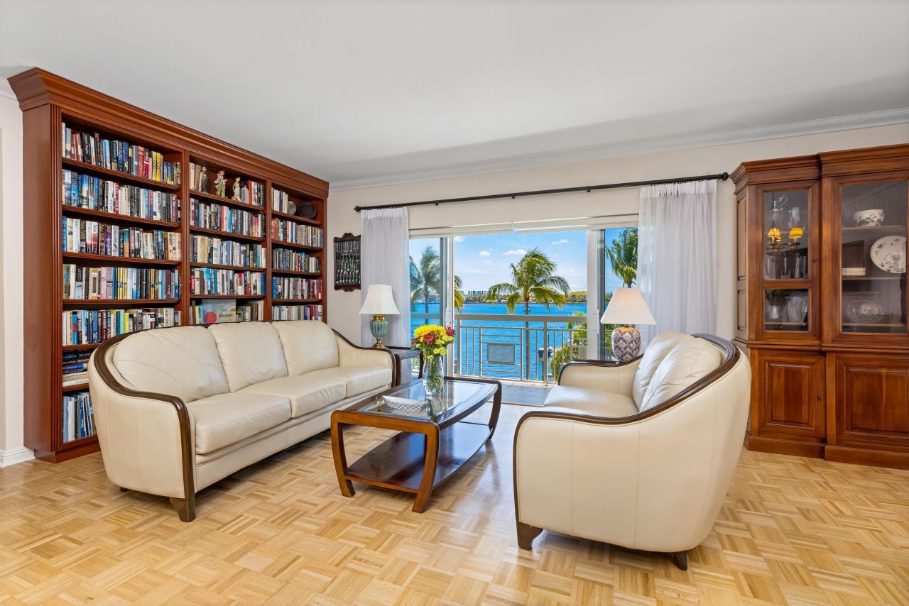 250 Bradley Place, Unit 408, Palm Beach, FL 33480 Photo