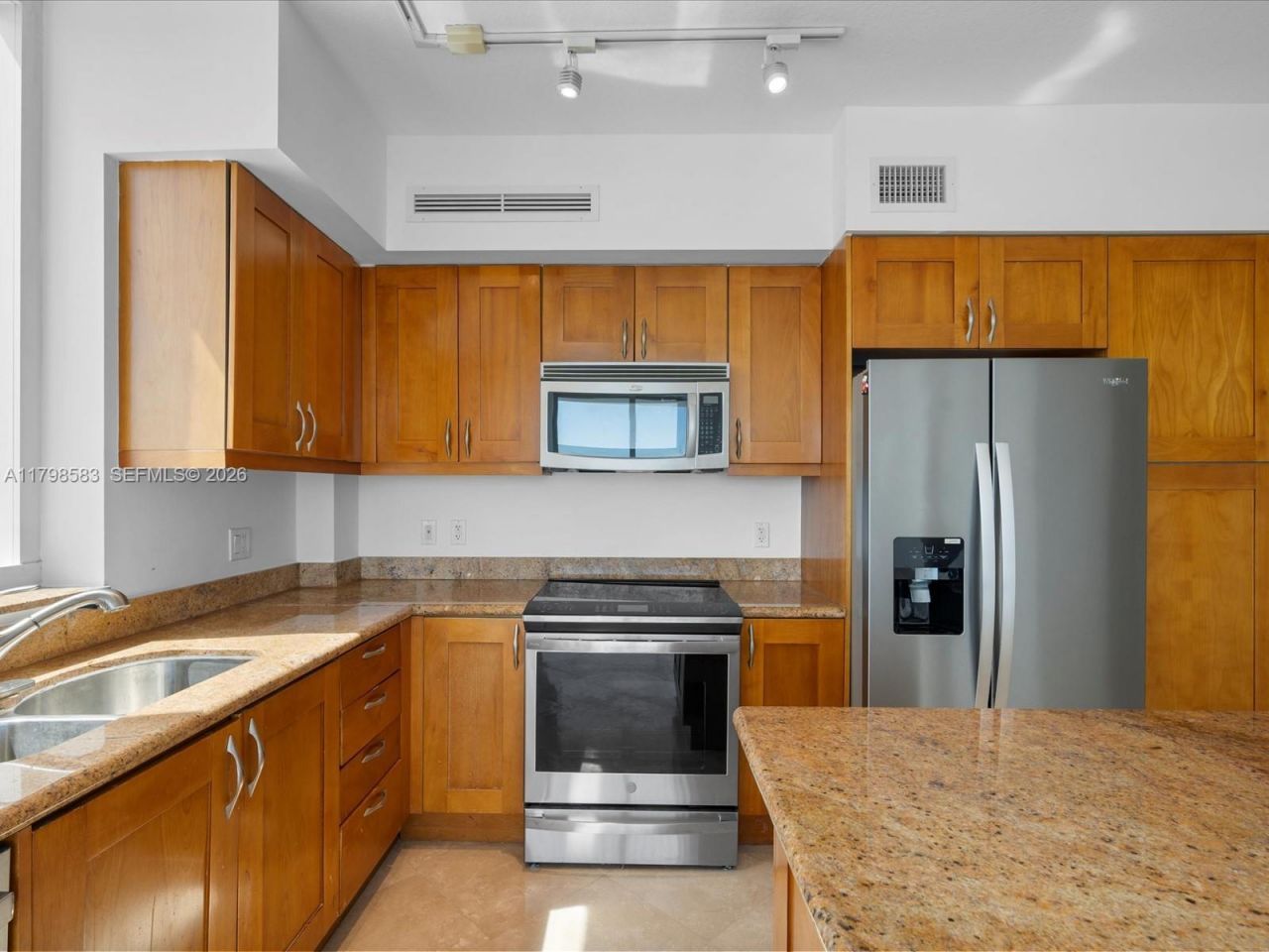 1745 E Hallandale Beach Blvd, Unit 2007W, Hallandale Beach, FL 33009 Photo