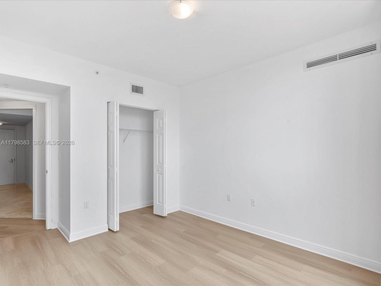 1745 E Hallandale Beach Blvd, Unit 2007W, Hallandale Beach, FL 33009 Photo