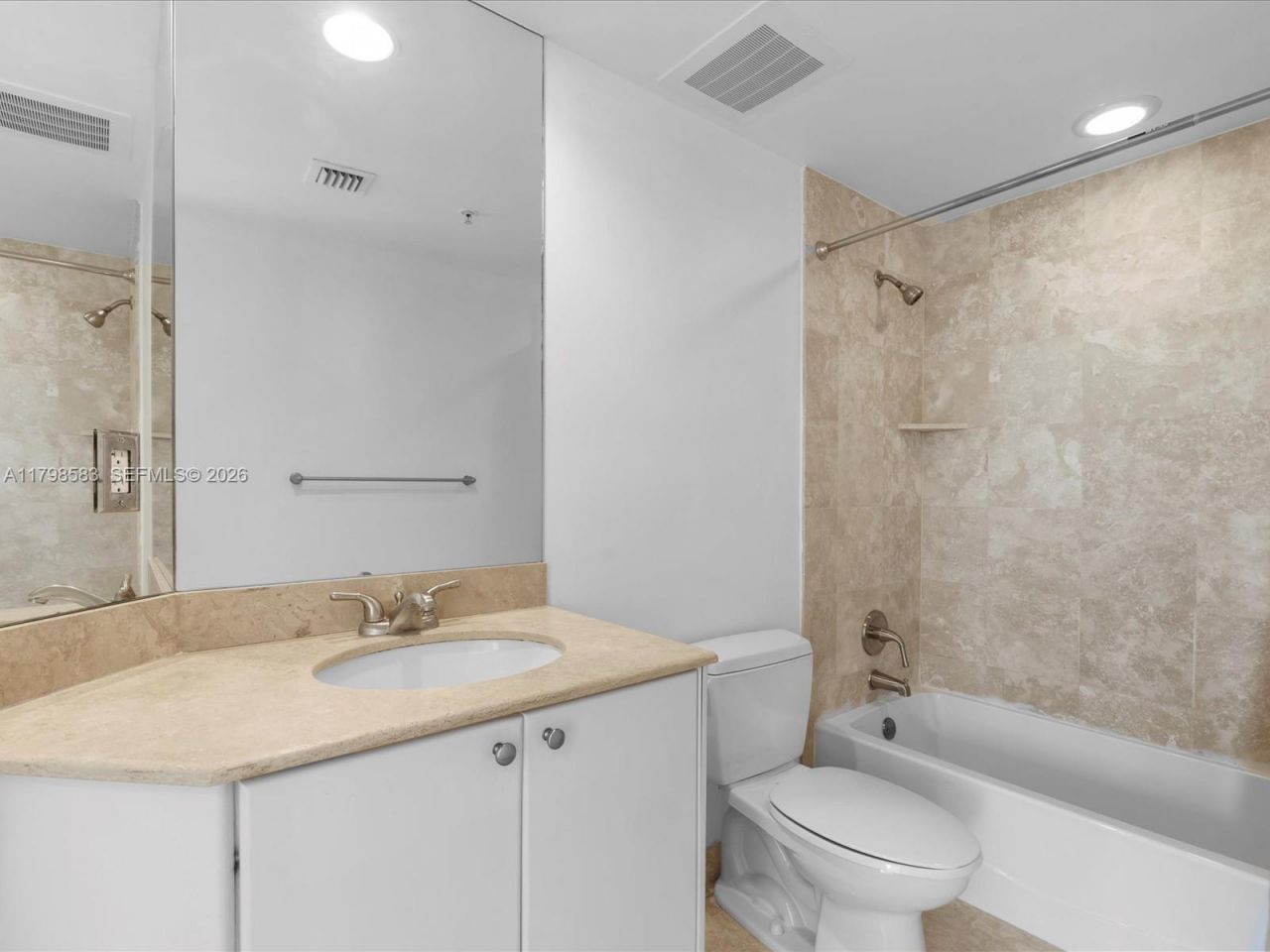 1745 E Hallandale Beach Blvd, Unit 2007W, Hallandale Beach, FL 33009 Photo