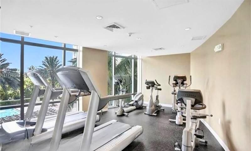 1745 E Hallandale Beach Blvd, Unit 2007W, Hallandale Beach, FL 33009 Photo