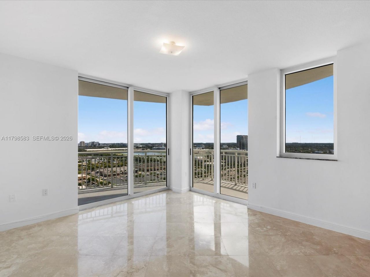 1745 E Hallandale Beach Blvd, Unit 2007W, Hallandale Beach, FL 33009 Photo