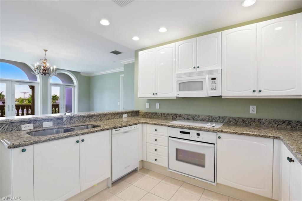 900 5th Ave S, Unit 301, Naples, FL 34102 Photo